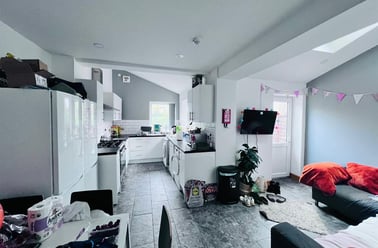 Cycle Road, Lenton, Nottingham - Image 3